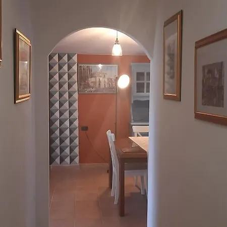 Casa Vacanza Foxi Lioni A 200 Mt Dal Mare